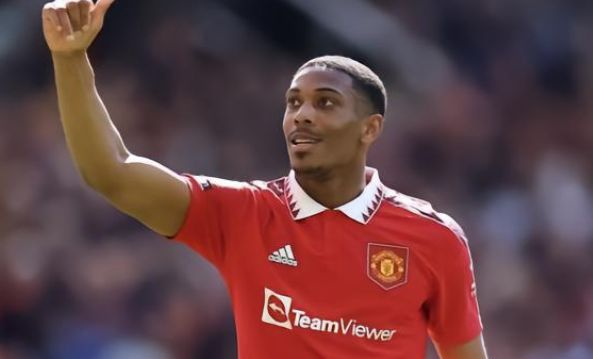 现代足球运 现代足球运